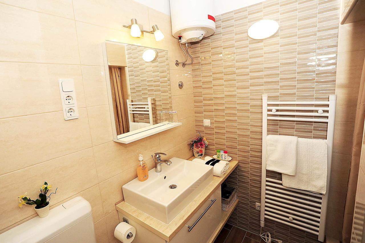 Top Center Zadar Studio Apartments ภายนอก รูปภาพ