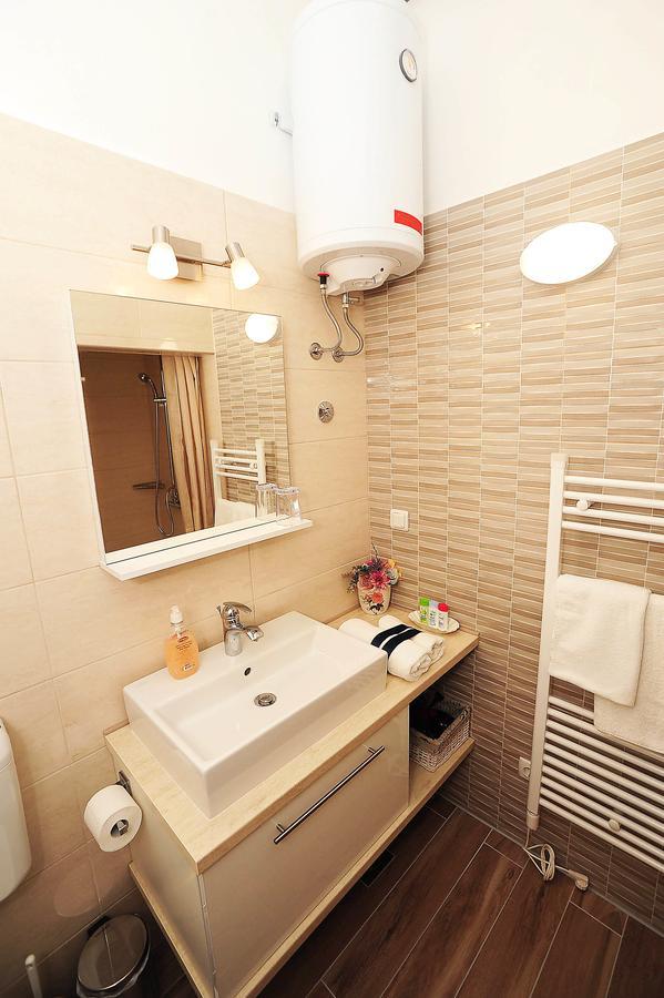 Top Center Zadar Studio Apartments ภายนอก รูปภาพ