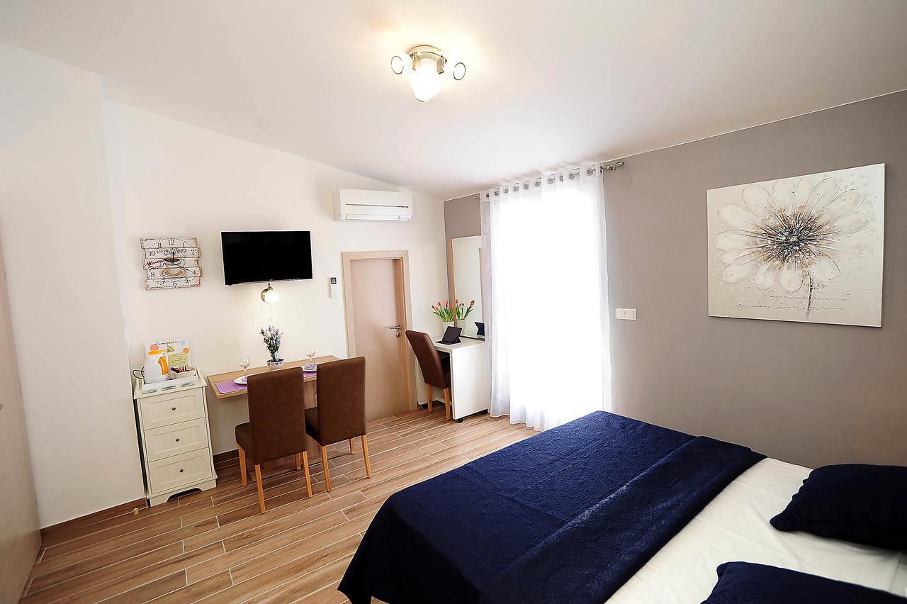 Top Center Zadar Studio Apartments ภายนอก รูปภาพ